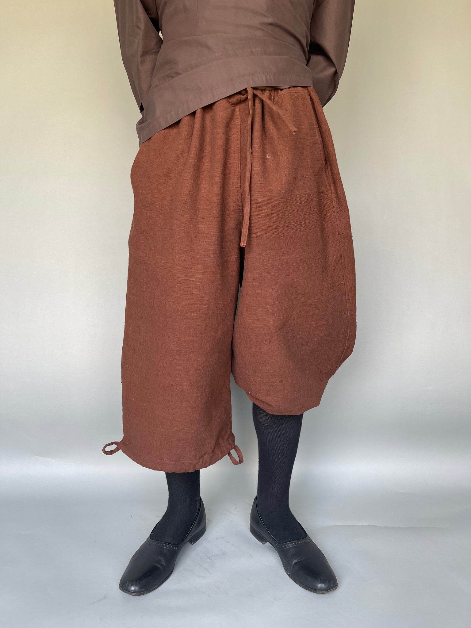 Bakhir Capris